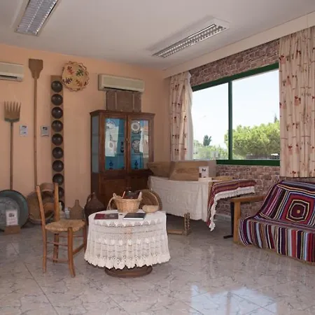 Mandalena Ξενοδοχείο Πρωταράς