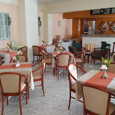 Hotel Mandalena Protaras